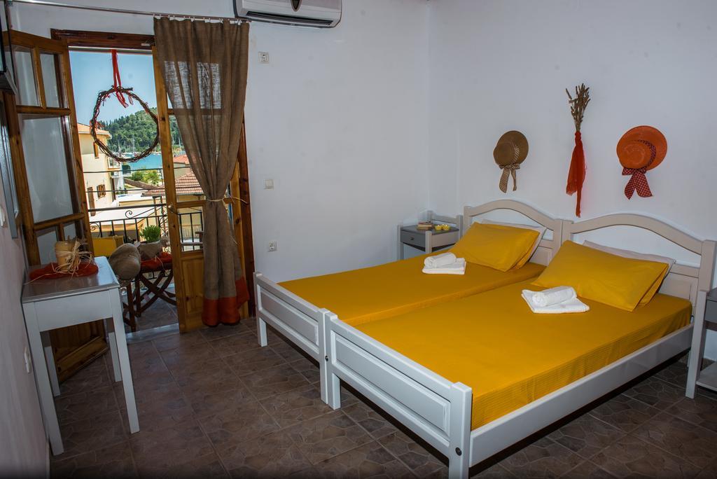 Summer Bed Nydri Quarto foto